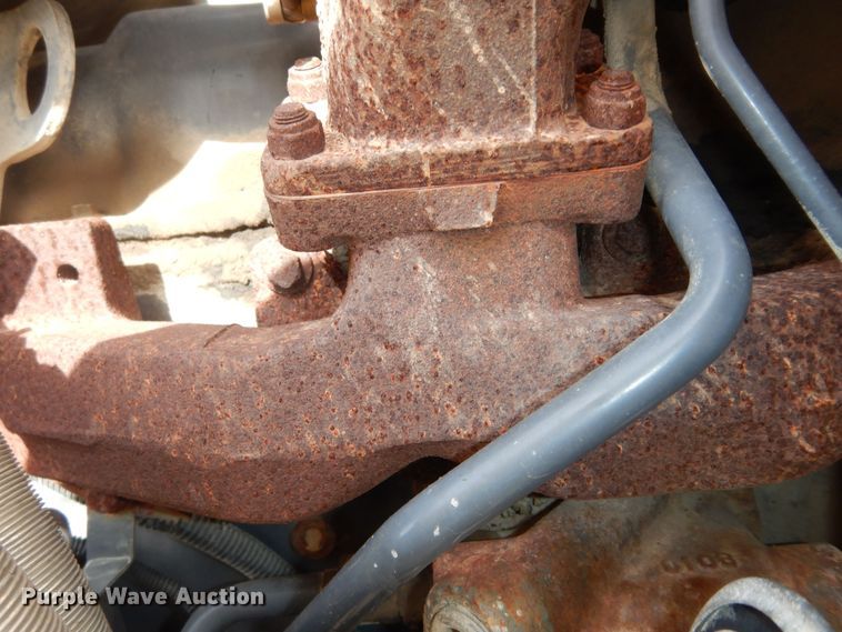 image for item DI6834 2001 New Holland LB110  backhoe