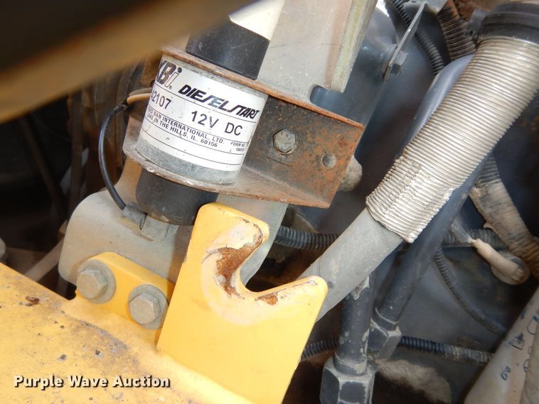 image for item DI6834 2001 New Holland LB110  backhoe