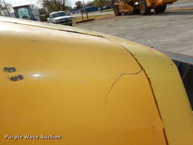 image for item DI6834 2001 New Holland LB110  backhoe