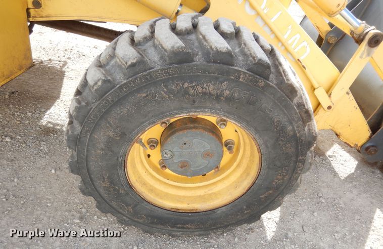 image for item DI6834 2001 New Holland LB110  backhoe