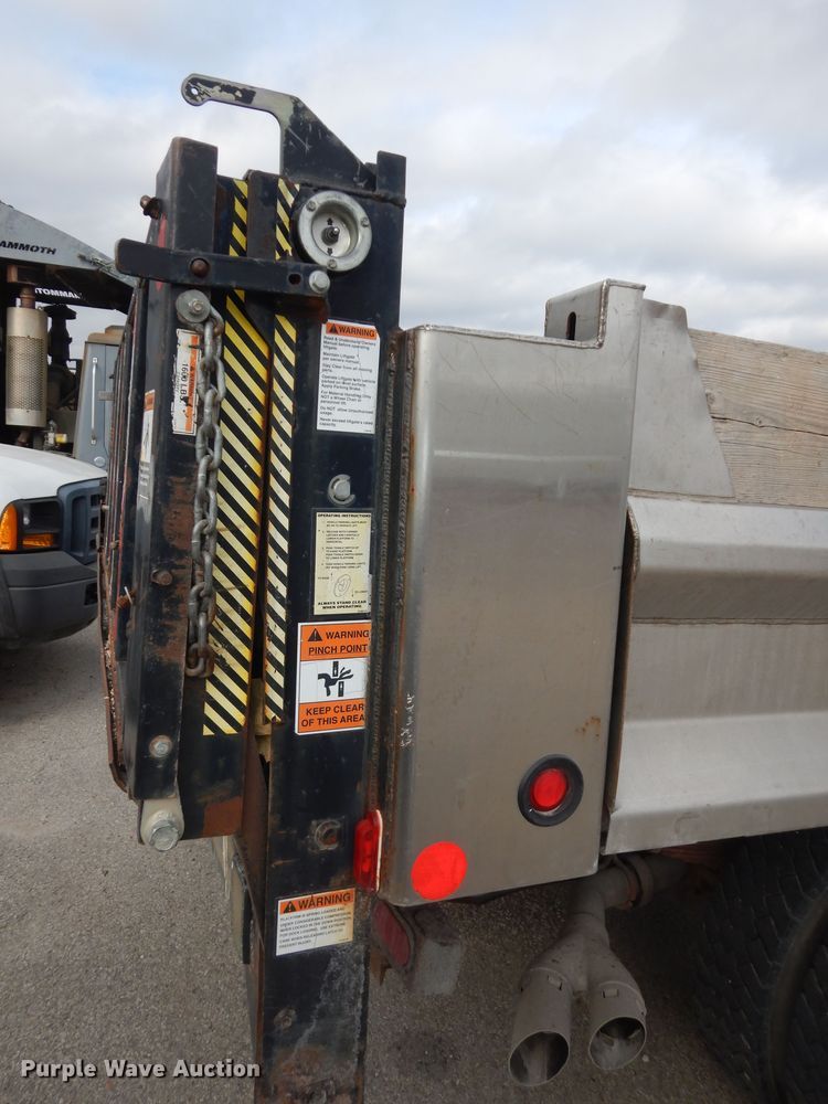 image for item DI6836 2011 Ford F450 Super Duty XL  Crew Cab dump truck