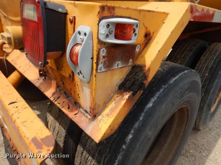 image for item DL4244 1968 Heil  tank trailer
