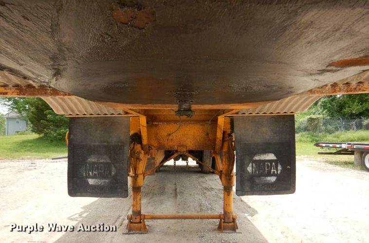 image for item DL4244 1968 Heil  tank trailer
