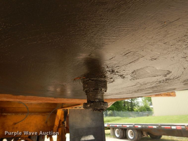 image for item DL4244 1968 Heil  tank trailer