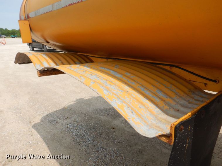 image for item DL4244 1968 Heil  tank trailer