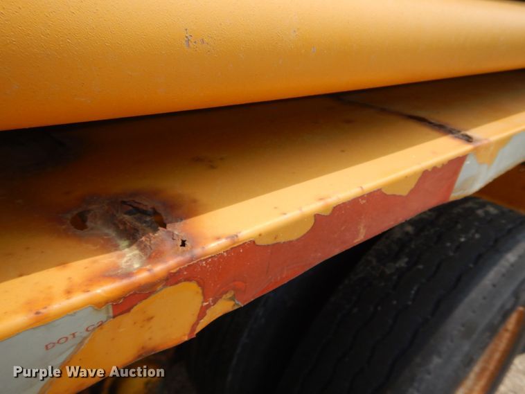 image for item DL4244 1968 Heil  tank trailer