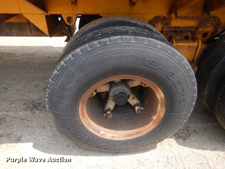 image for item DL4244 1968 Heil  tank trailer