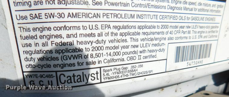 image for item DM2517 2000 Ford E350 Super Duty  shuttle bus