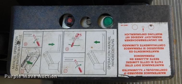 image for item DM2517 2000 Ford E350 Super Duty  shuttle bus