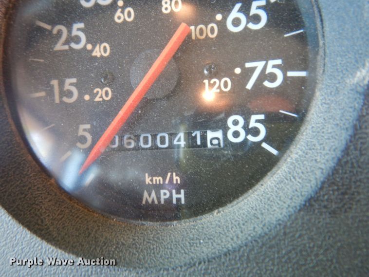 image for item DM3145 2002 Thomas  school bus