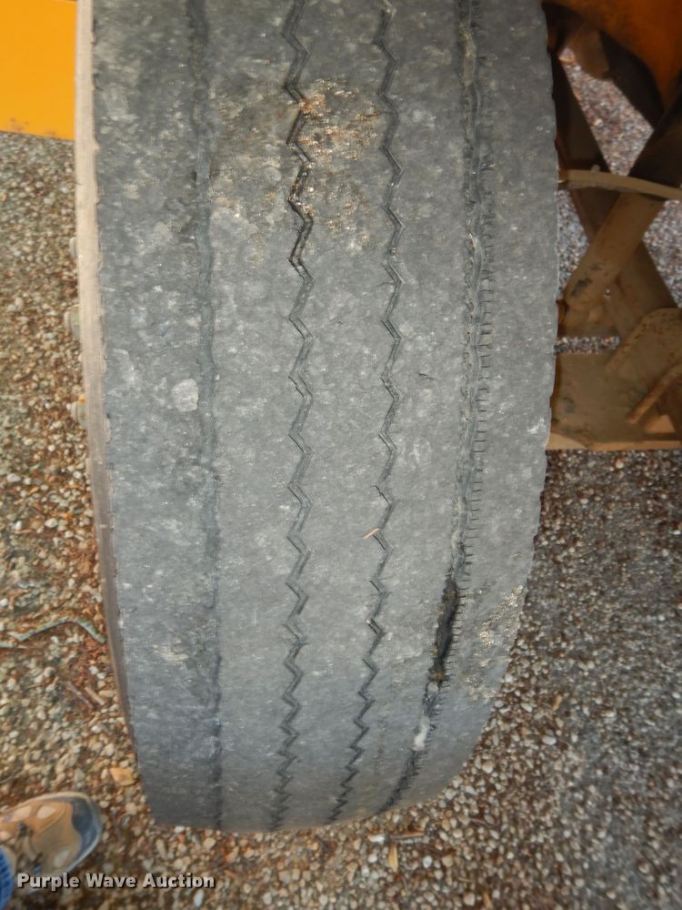 image for item DM3145 2002 Thomas  school bus