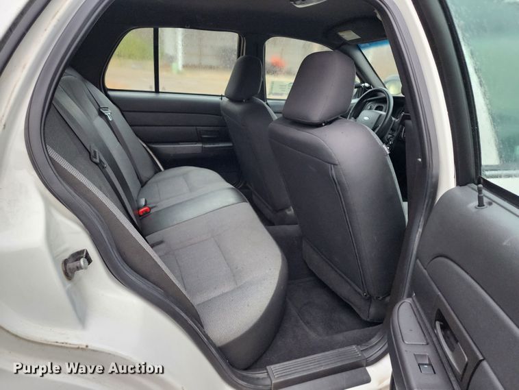 image for item DM4785 2010 Ford Crown Victoria Police Interceptor