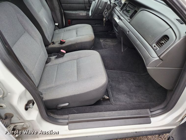 image for item DM4785 2010 Ford Crown Victoria Police Interceptor
