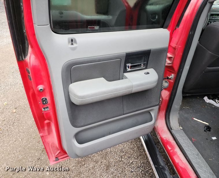 image for item DM4788 2004 Ford F150  SuperCrew pickup truck