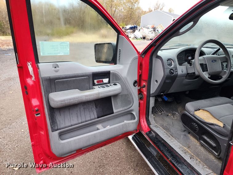 image for item DM4788 2004 Ford F150  SuperCrew pickup truck