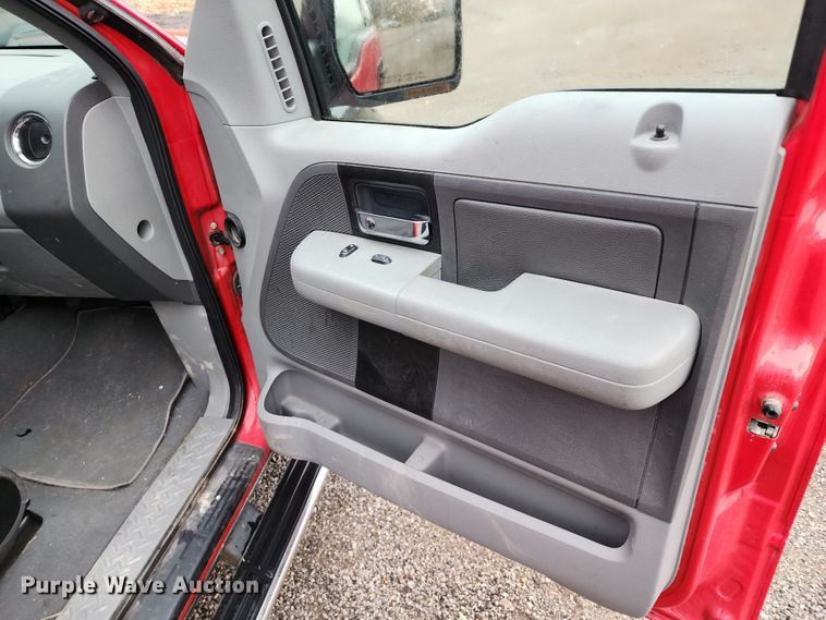 image for item DM4788 2004 Ford F150  SuperCrew pickup truck