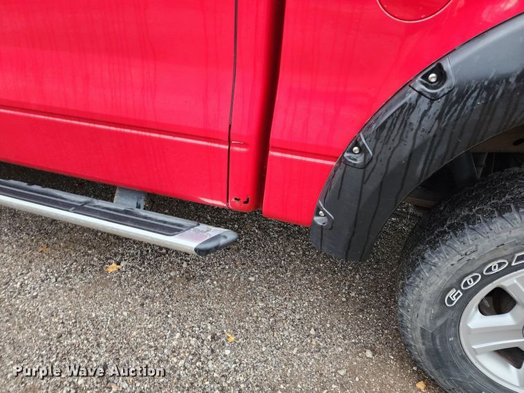 image for item DM4788 2004 Ford F150  SuperCrew pickup truck