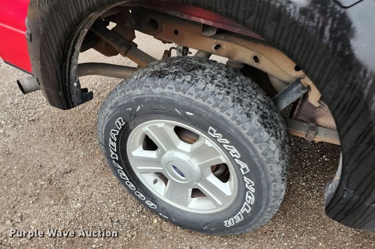 image for item DM4788 2004 Ford F150  SuperCrew pickup truck