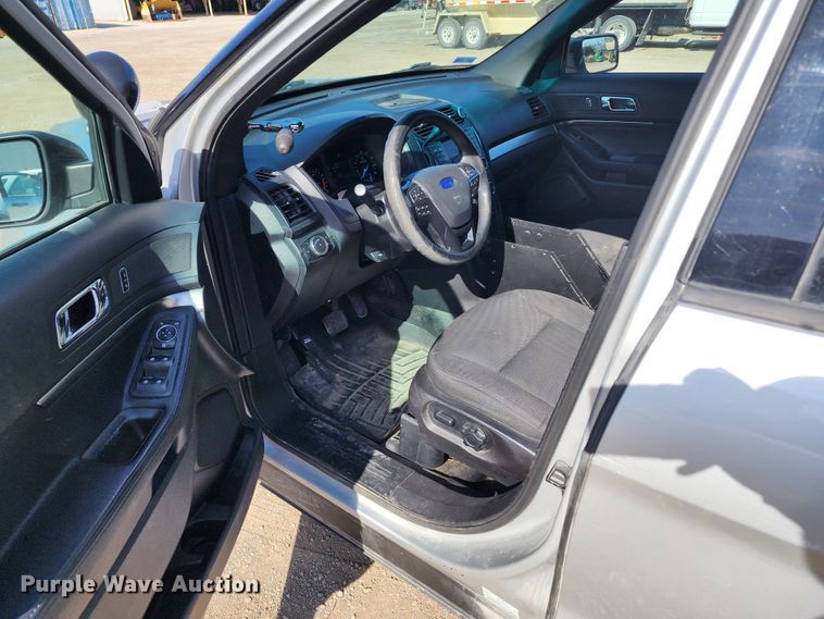 image for item DM4821 2016 Ford Explorer Police Interceptor  SUV