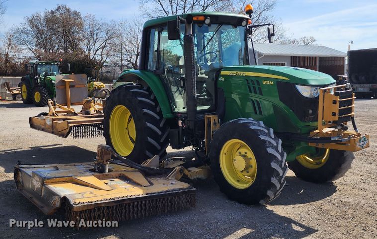 image for item DM4824 2014 John Deere 6125M  MFWD tractor