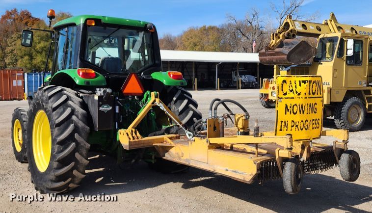 image for item DM4824 2014 John Deere 6125M  MFWD tractor