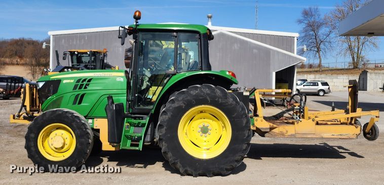 image for item DM4824 2014 John Deere 6125M  MFWD tractor