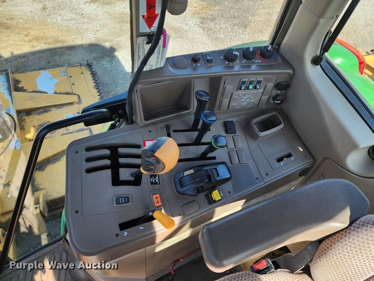 image for item DM4824 2014 John Deere 6125M  MFWD tractor