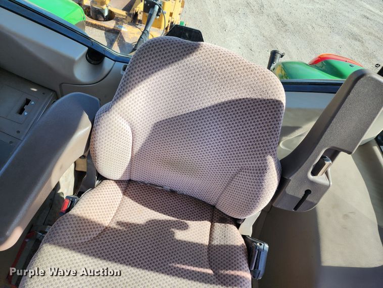 image for item DM4824 2014 John Deere 6125M  MFWD tractor