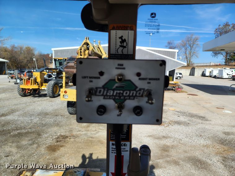 image for item DM4824 2014 John Deere 6125M  MFWD tractor