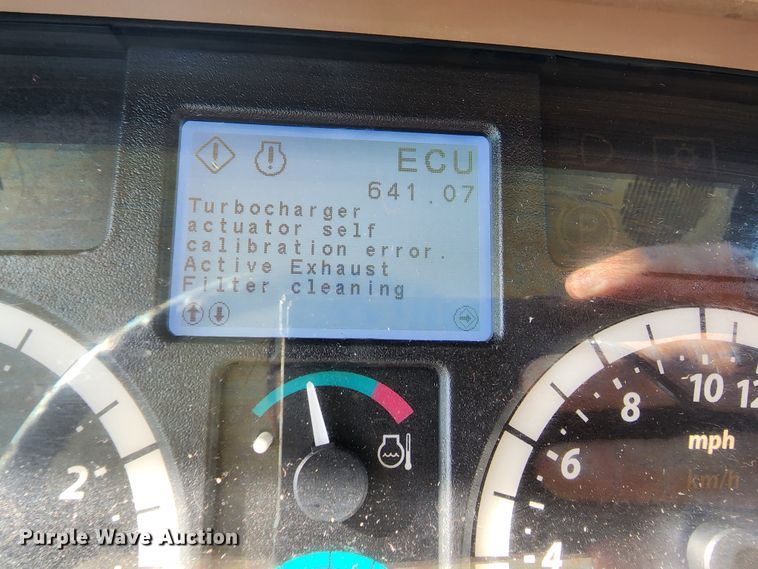 image for item DM4824 2014 John Deere 6125M  MFWD tractor