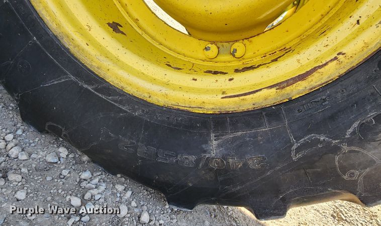 image for item DM4824 2014 John Deere 6125M  MFWD tractor