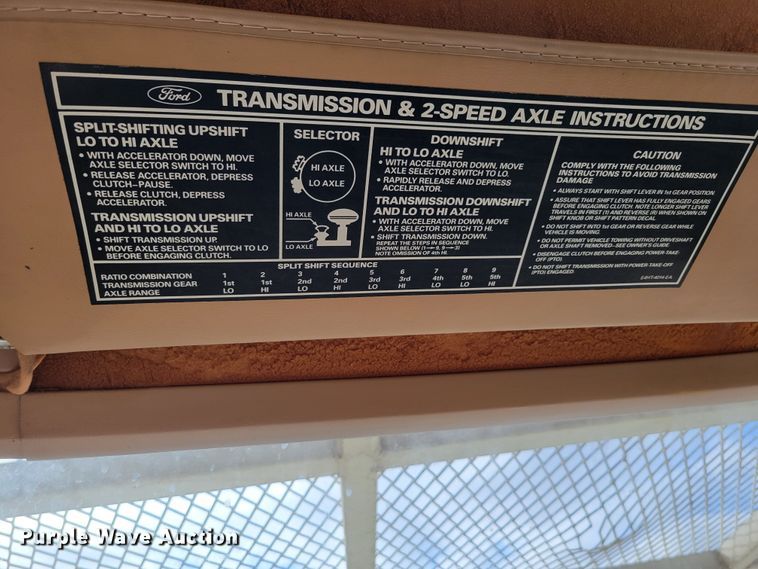 image for item DM8074 1985 Ford F800  digger derrick truck