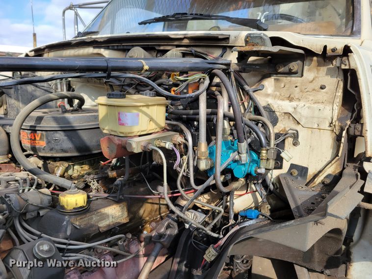 image for item DM8074 1985 Ford F800  digger derrick truck