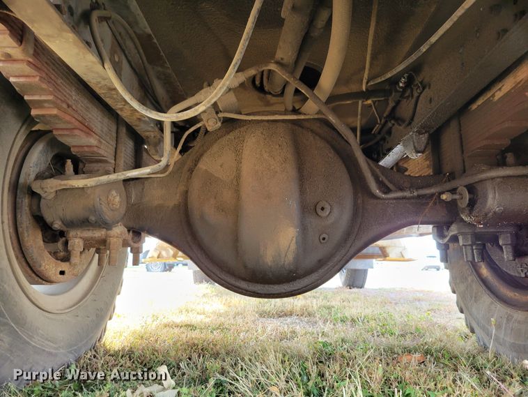 image for item DM8074 1985 Ford F800  digger derrick truck