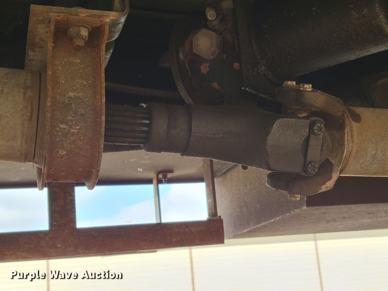 image for item DM8074 1985 Ford F800  digger derrick truck