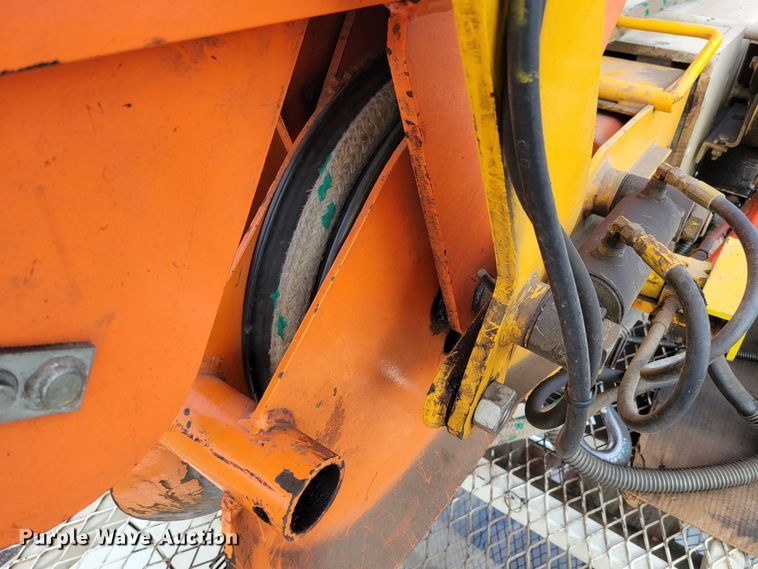 image for item DM8074 1985 Ford F800  digger derrick truck