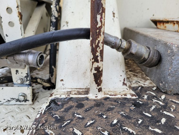 image for item DM8074 1985 Ford F800  digger derrick truck