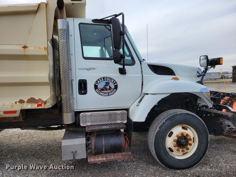 image for item DM8094 2014 International WorkStar 7400  dump truck