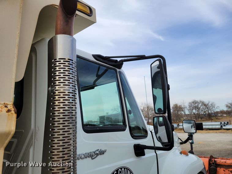 image for item DM8094 2014 International WorkStar 7400  dump truck