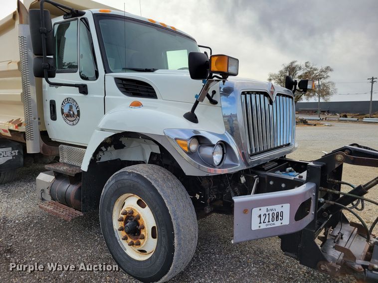 image for item DM8094 2014 International WorkStar 7400  dump truck