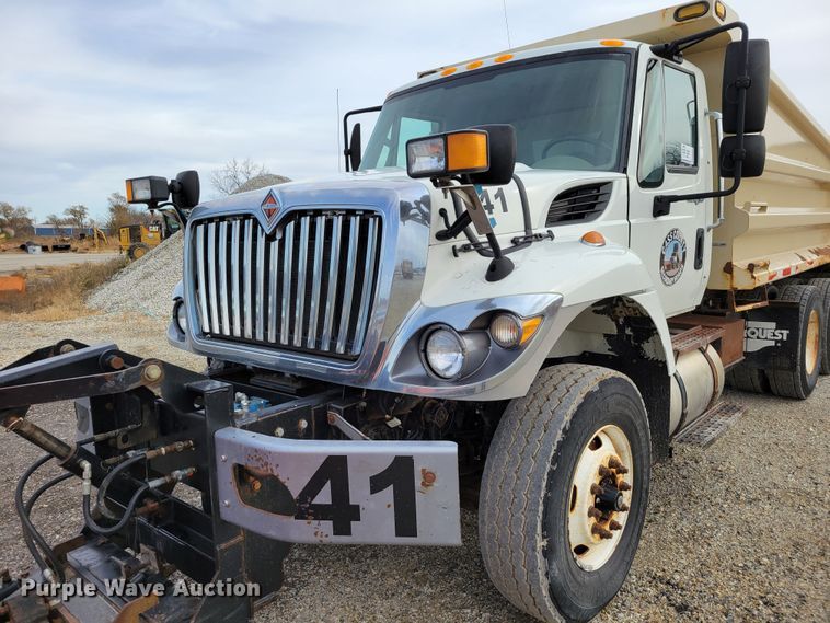 image for item DM8094 2014 International WorkStar 7400  dump truck
