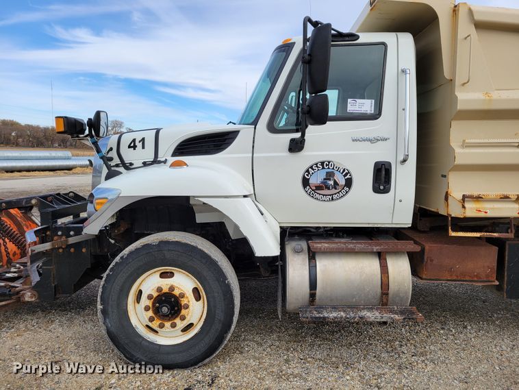 image for item DM8094 2014 International WorkStar 7400  dump truck