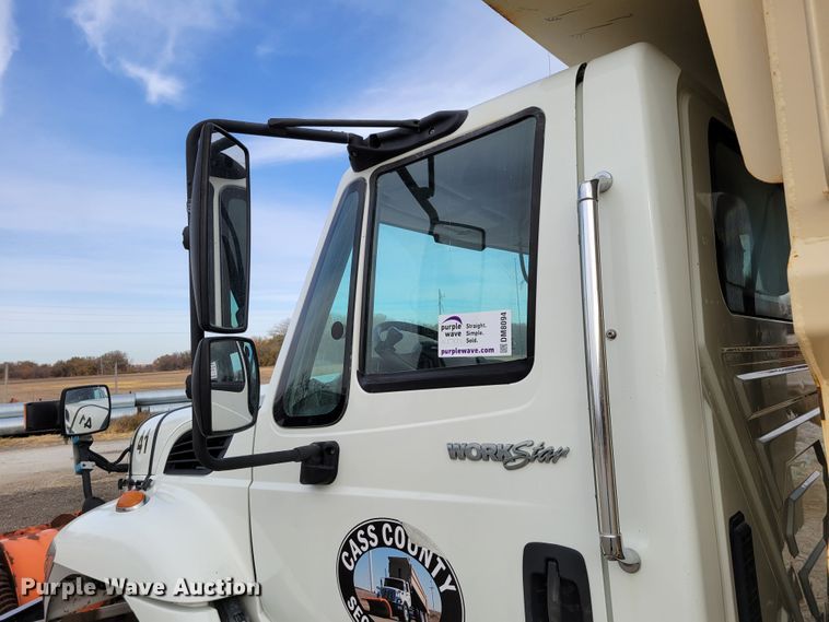 image for item DM8094 2014 International WorkStar 7400  dump truck