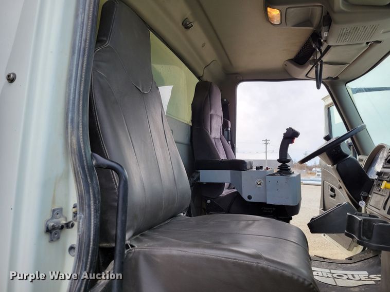 image for item DM8094 2014 International WorkStar 7400  dump truck