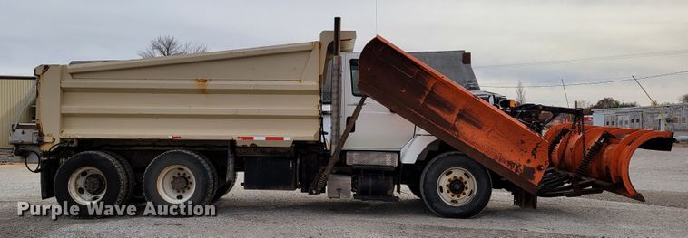 image for item DM8095 2013 International WorkStar 7400  dump truck
