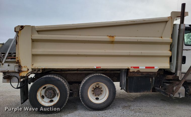 image for item DM8095 2013 International WorkStar 7400  dump truck