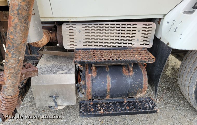 image for item DM8095 2013 International WorkStar 7400  dump truck