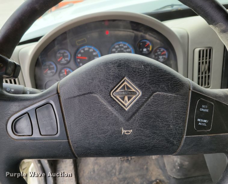 image for item DM8095 2013 International WorkStar 7400  dump truck