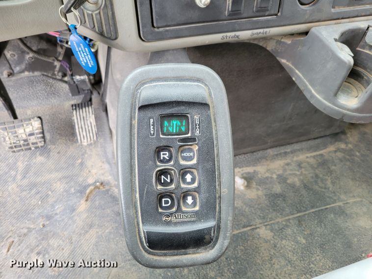 image for item DM8095 2013 International WorkStar 7400  dump truck