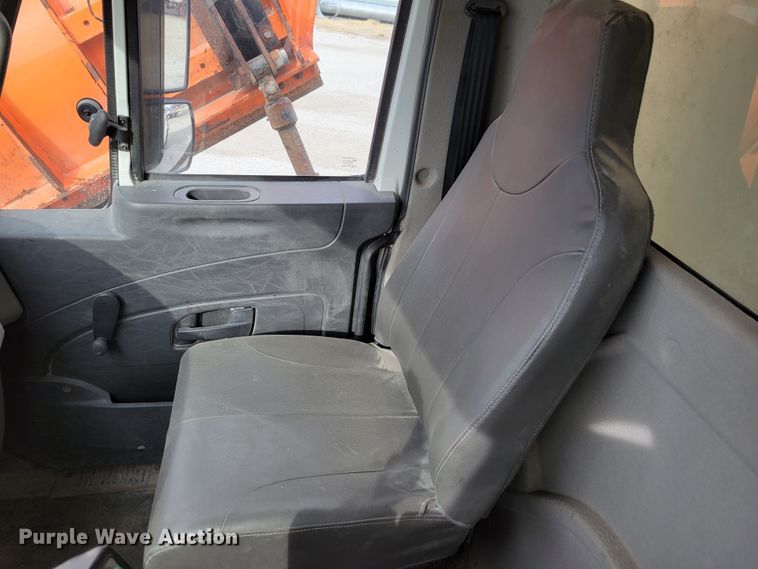 image for item DM8095 2013 International WorkStar 7400  dump truck